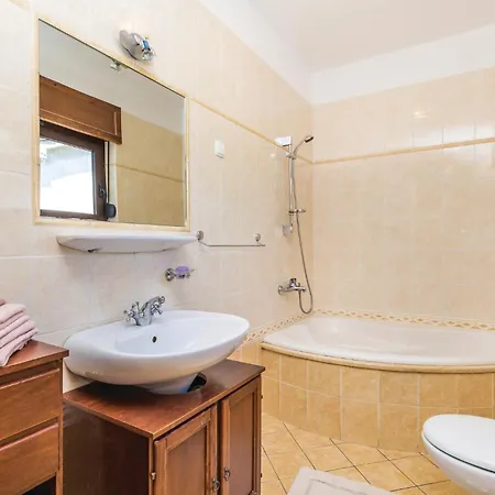 Amazing In With Kitchen *
