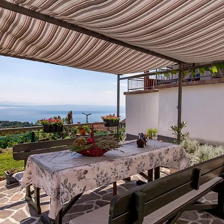 Amazing In With Kitchen Ičići