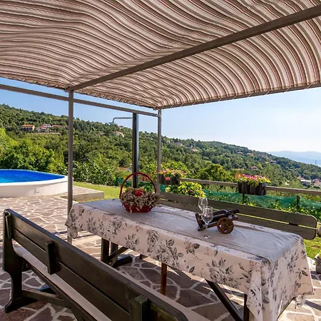 Amazing In With Kitchen Ičići